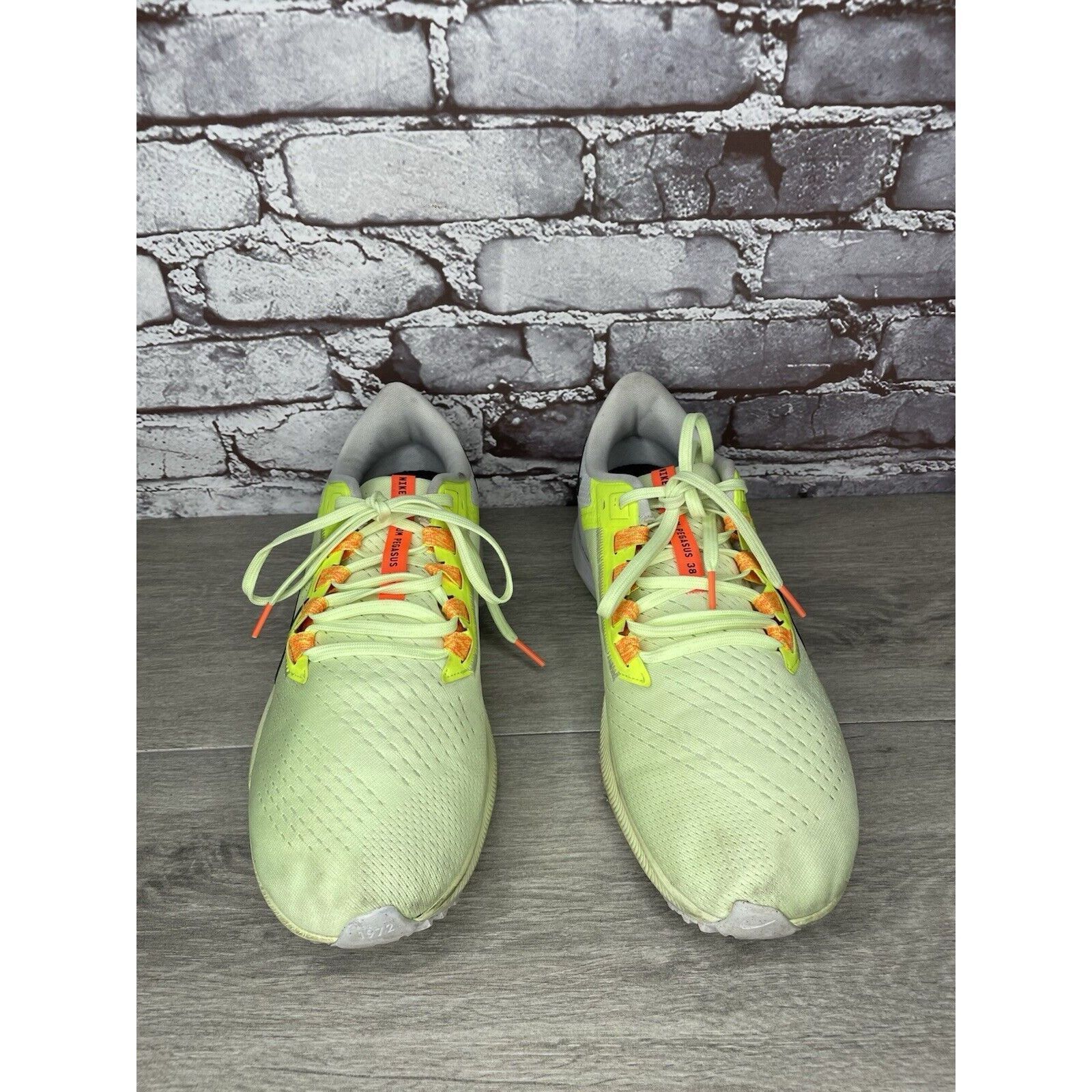 Nike Nike Air Zoom Pegasus 38 Barely Volt Running Shoes Men 11.5M Size US 11.5 / EU 44-45 - 16 Thumbnail