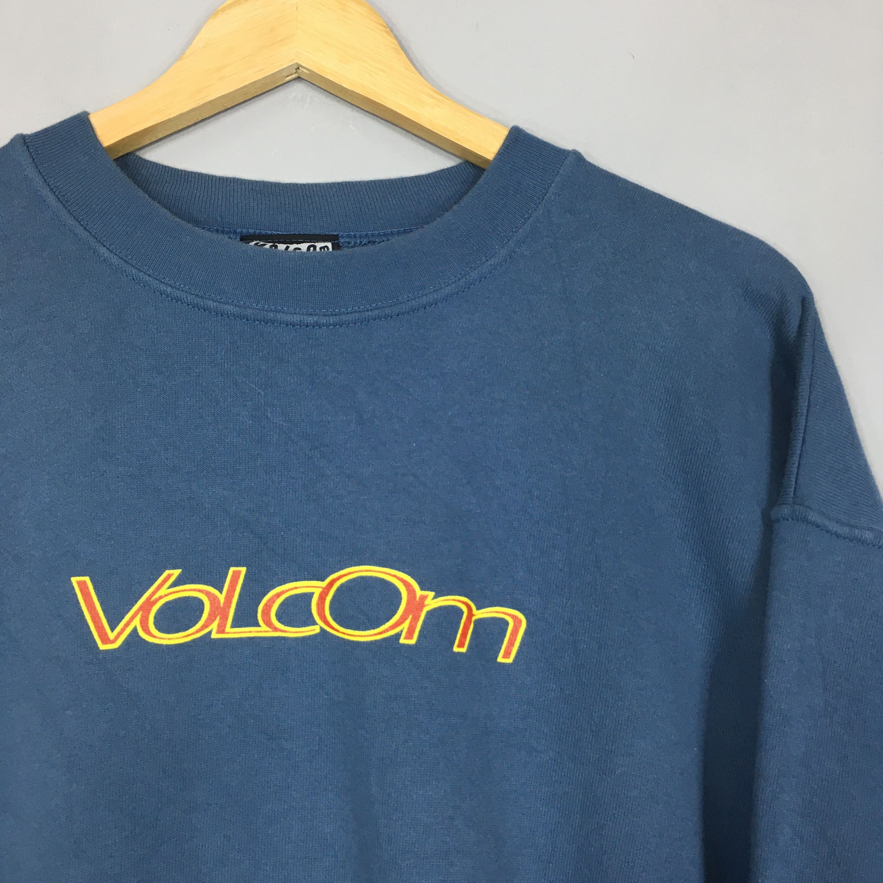 Vintage × Volcom Vintage Volcom Stone Skateboarding Sweatshirt Medium Size US M / EU 48-50 / 2 - 2 Thumbnail