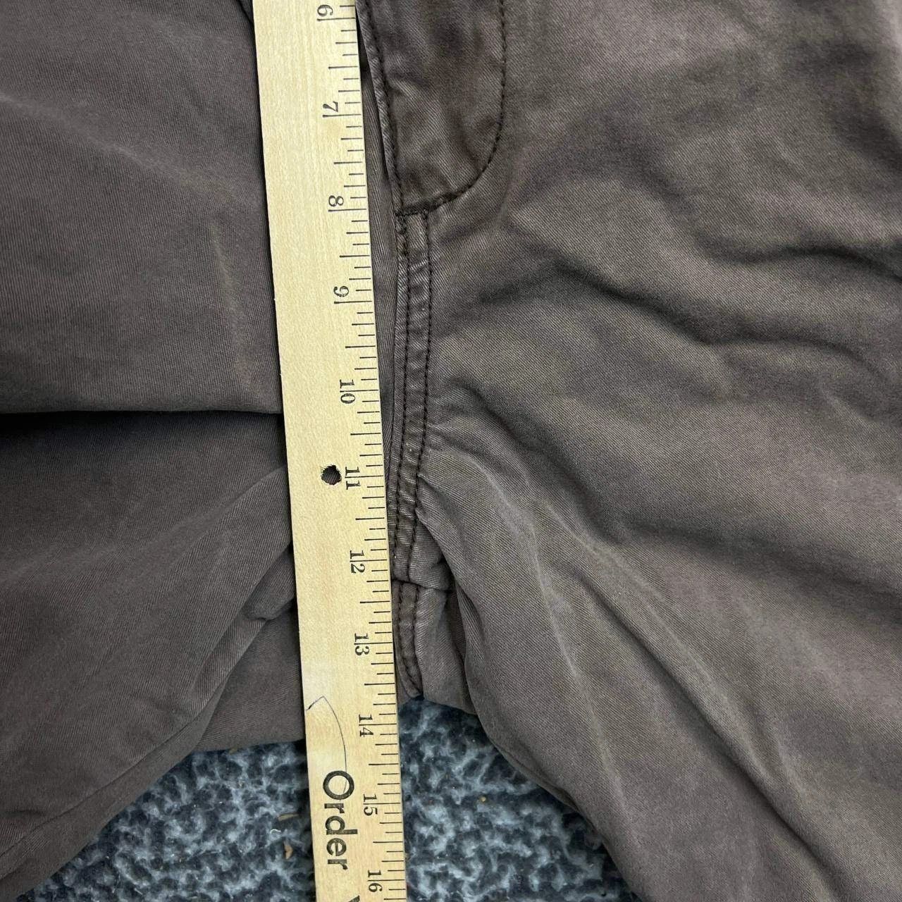 Old Navy Old Navy Cargo Shorts Men 36 Brown Pockets Outdoor Cotton Size US 36 / EU 52 - 6 Thumbnail