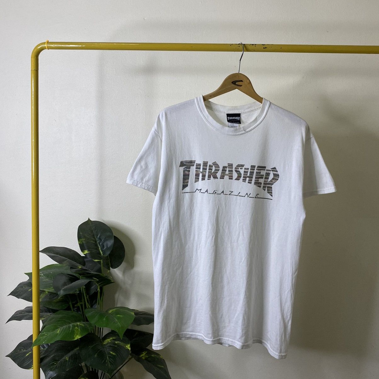 Thrasher Vintage Y2K Thrasher Magazine Skateboard Skater T Shirt Size US M / EU 48-50 / 2 - 1 Thumbnail