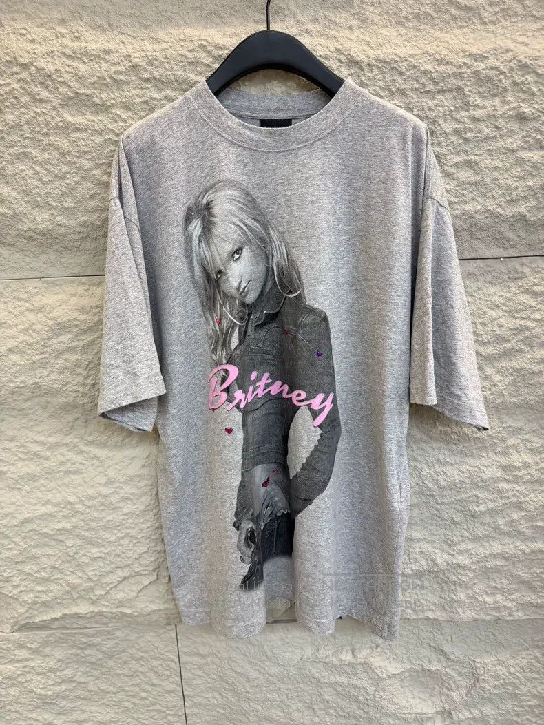 Balenciaga Balenciaga Round Neck Short Sleeve Love Detail T-Shirt Size US XS / EU 42 / 0 - 1 Thumbnail