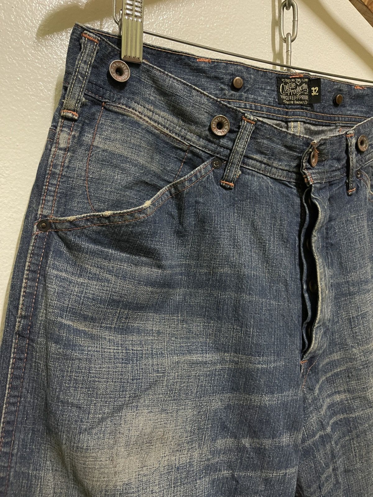 Japanese Brand Cootie Productions Buckle Back Jeans Faded Size US 32 / EU 48 - 2 Thumbnail
