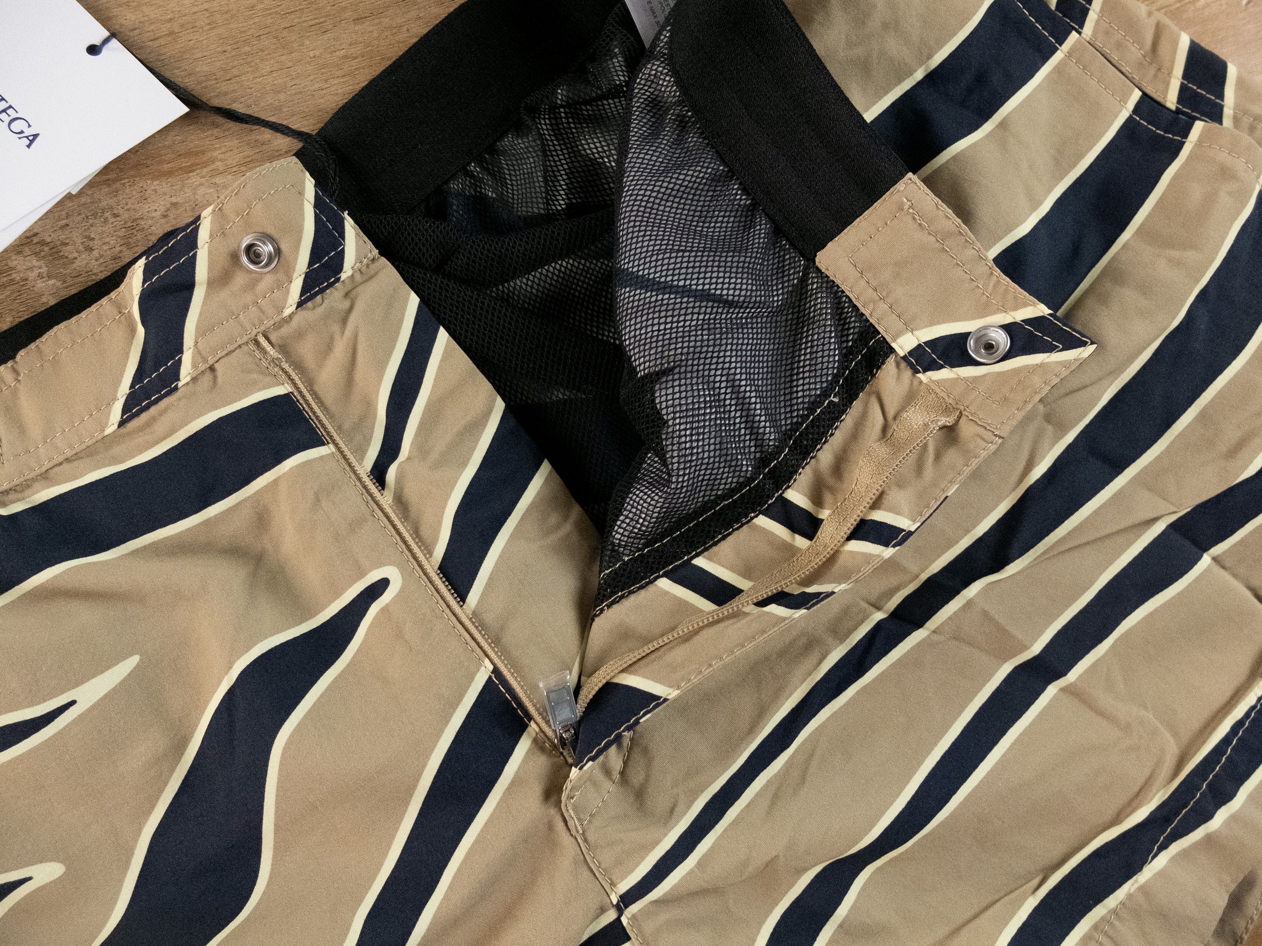 Bottega Veneta BOTTEGA VENETA beige animal print nylon swim shorts Large q Size US 34 / EU 50 - 4 Thumbnail