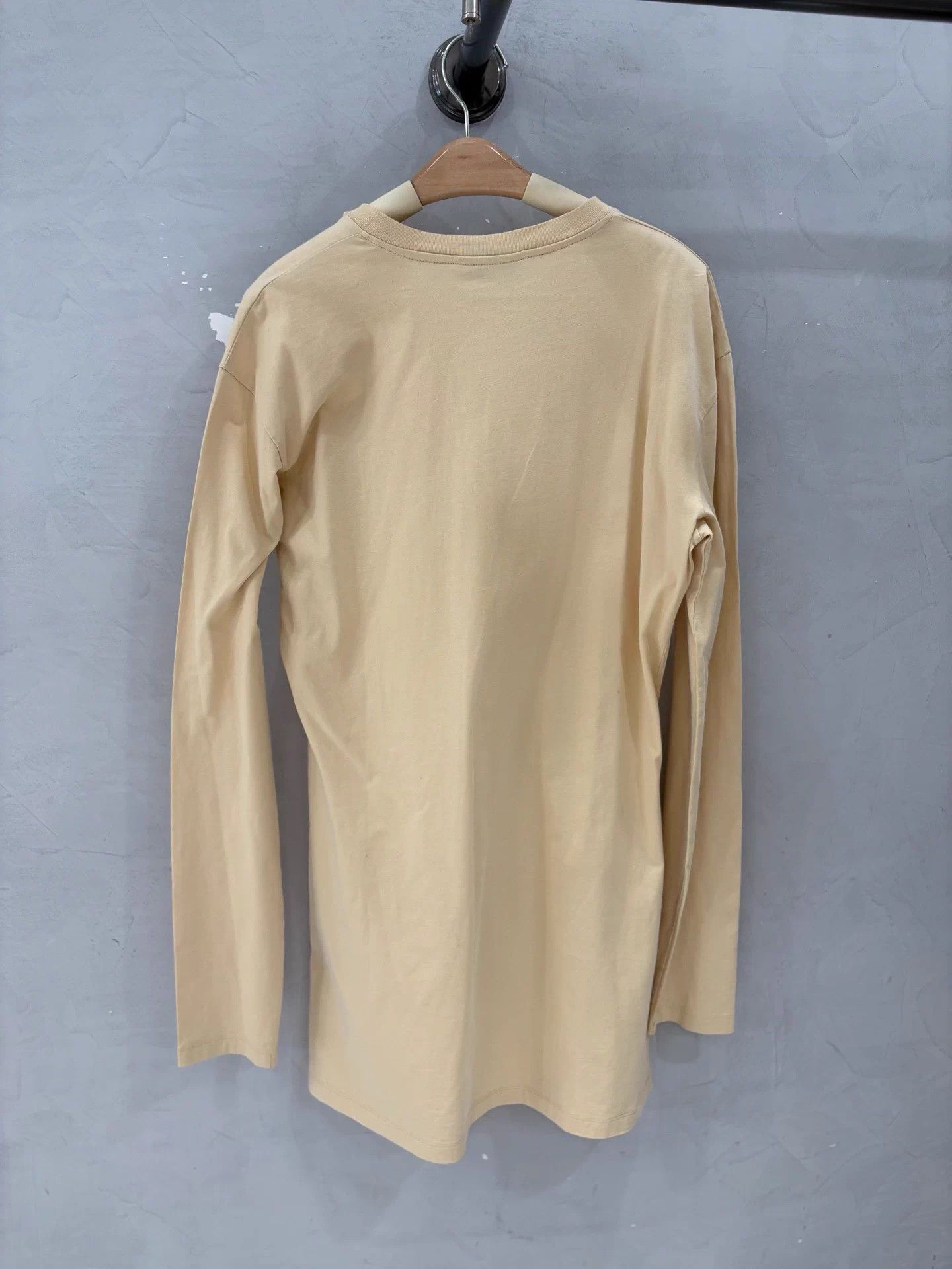 Miu Miu Miu Miu small logo yellow LS tee M Size M / US 6-8 / IT 42-44 - 5 Thumbnail