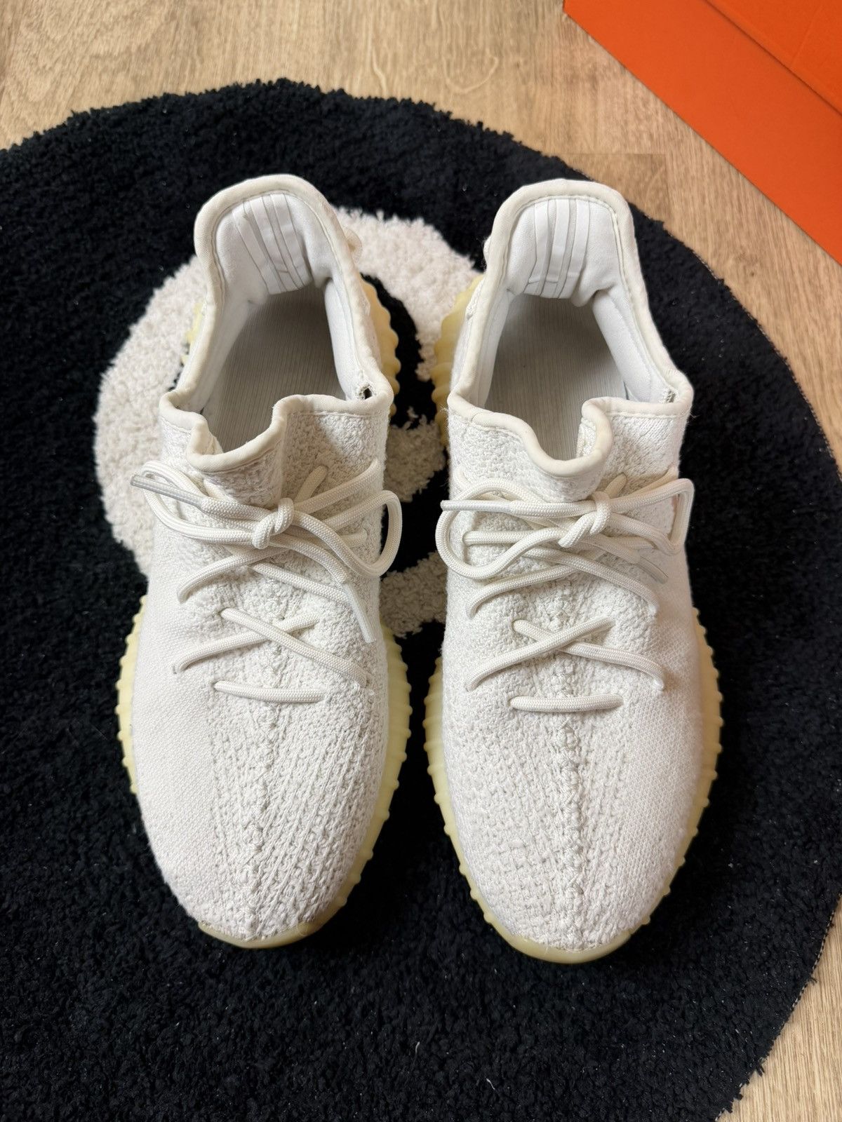 Yeezy Adidas Yeezy Boost 350 V2 Cream Size US 10 / EU 43 - 13 Thumbnail