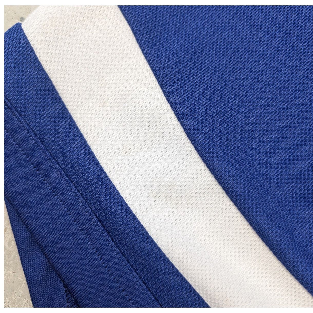 NHL Toronto Maple Leafs Hockey School Youth Jersey Signed Size US XL / EU 56 / 4 - 6 Thumbnail