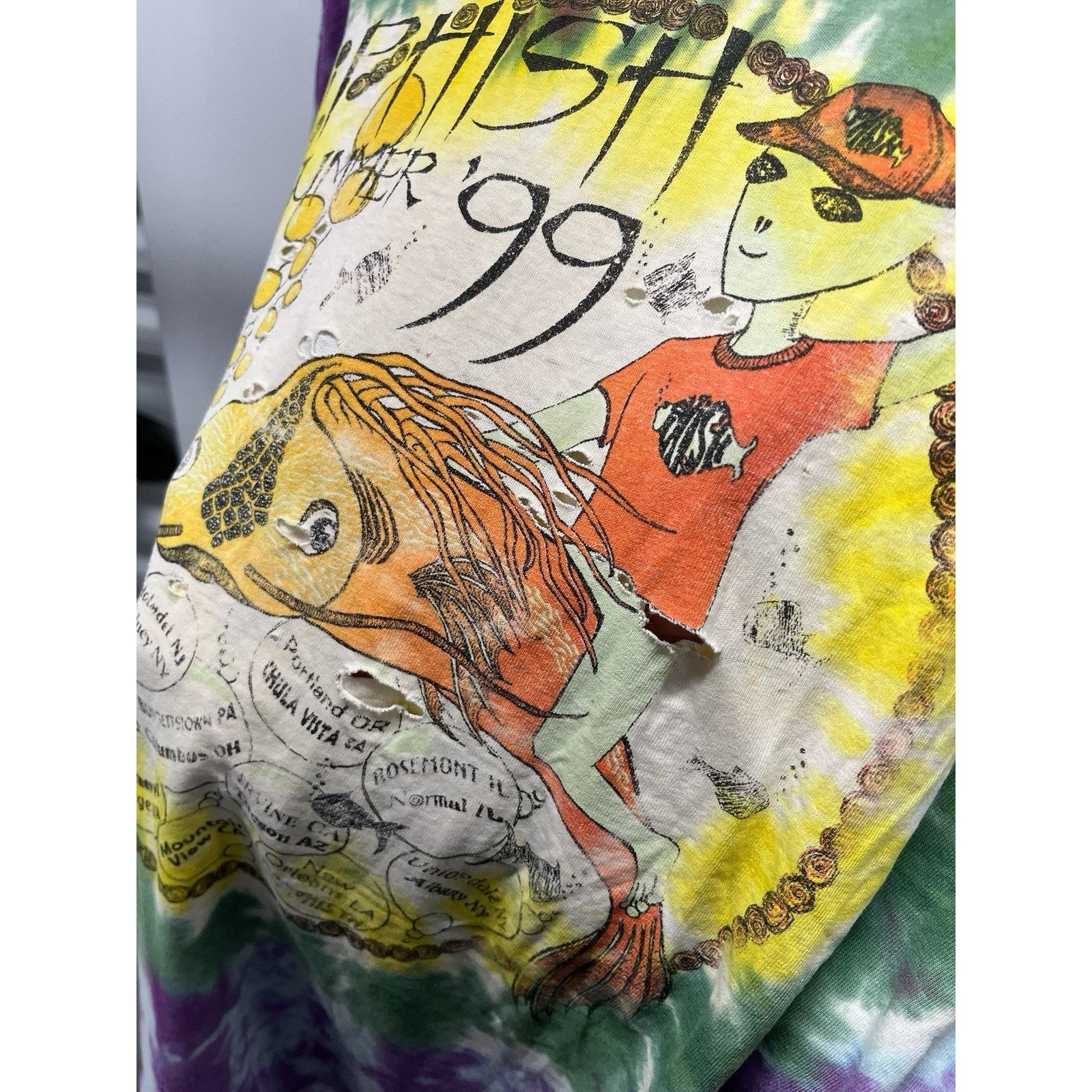 Vintage Vintage Thrashed Phish 1999 Tour Shirt Tie Dye Size US XL / EU 56 / 4 - 5 Thumbnail
