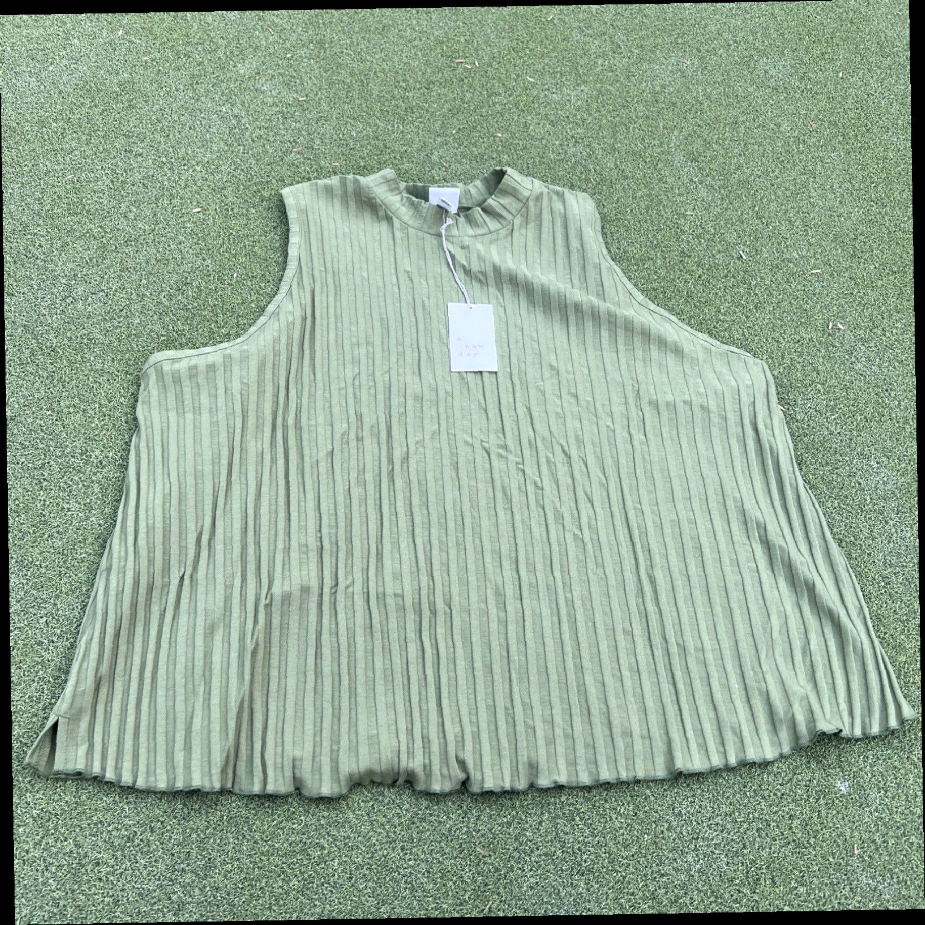 Vintage Women’s Green Tank Top Casual Shirt Ribbed Size 2XL, A New Day, Relaxed fit New Size XXL / US 16-18 / IT 52-54 - 1 Thumbnail