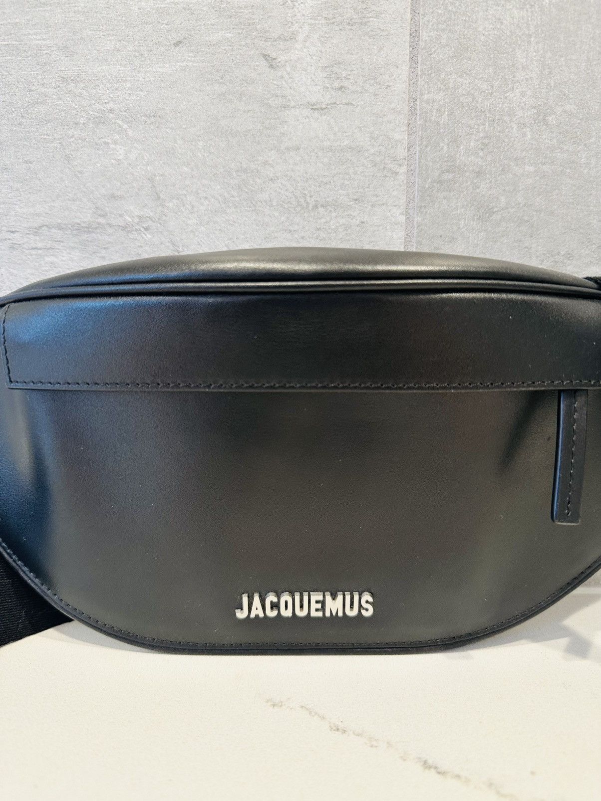 Jacquemus Jacquemus Leather Bumbag, New with Authenticity Tag Size ONE SIZE - 2 Thumbnail