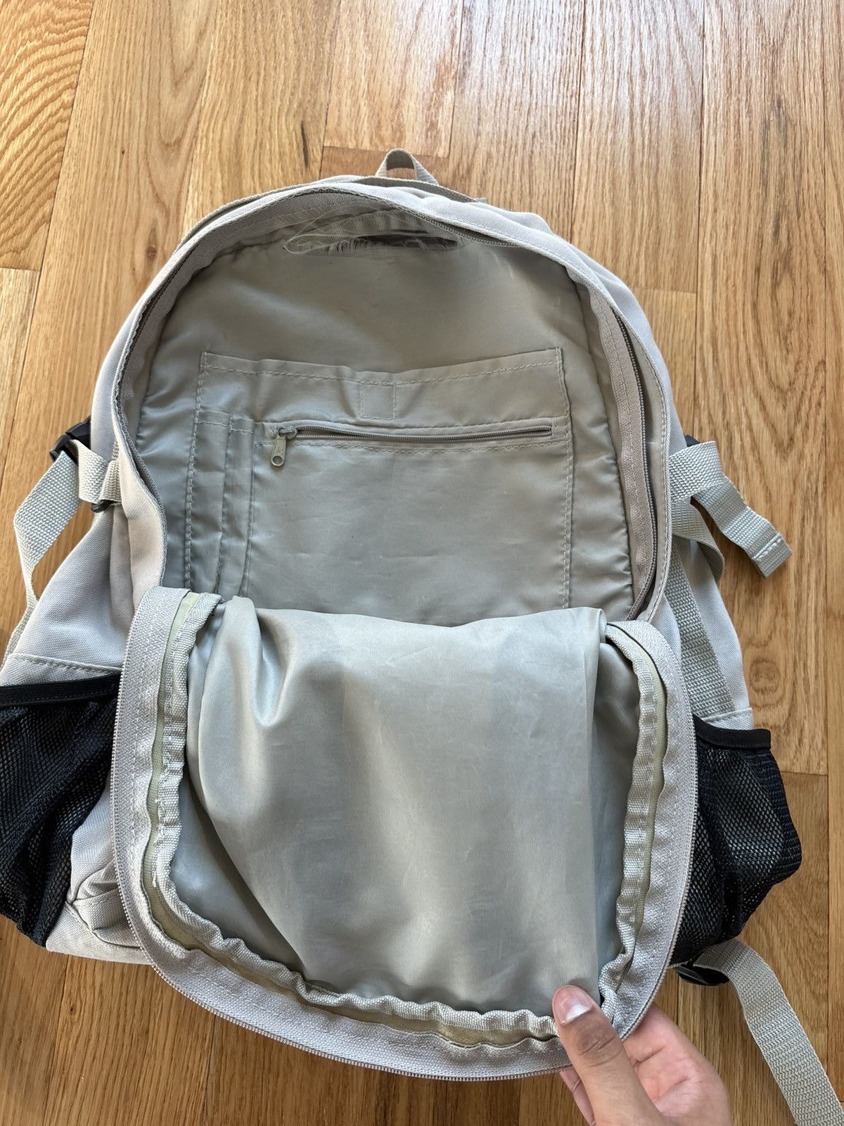 Adidas Adidas Vintage Y2K Backpack Logo Bag Retro 2000s READ Size ONE SIZE - 3 Thumbnail