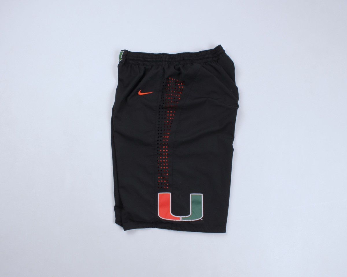 Nike × Vintage NIKE Vintage University ofMiami Hurricanes Basketball Shorts Size US 32 / EU 48 - 8 Thumbnail