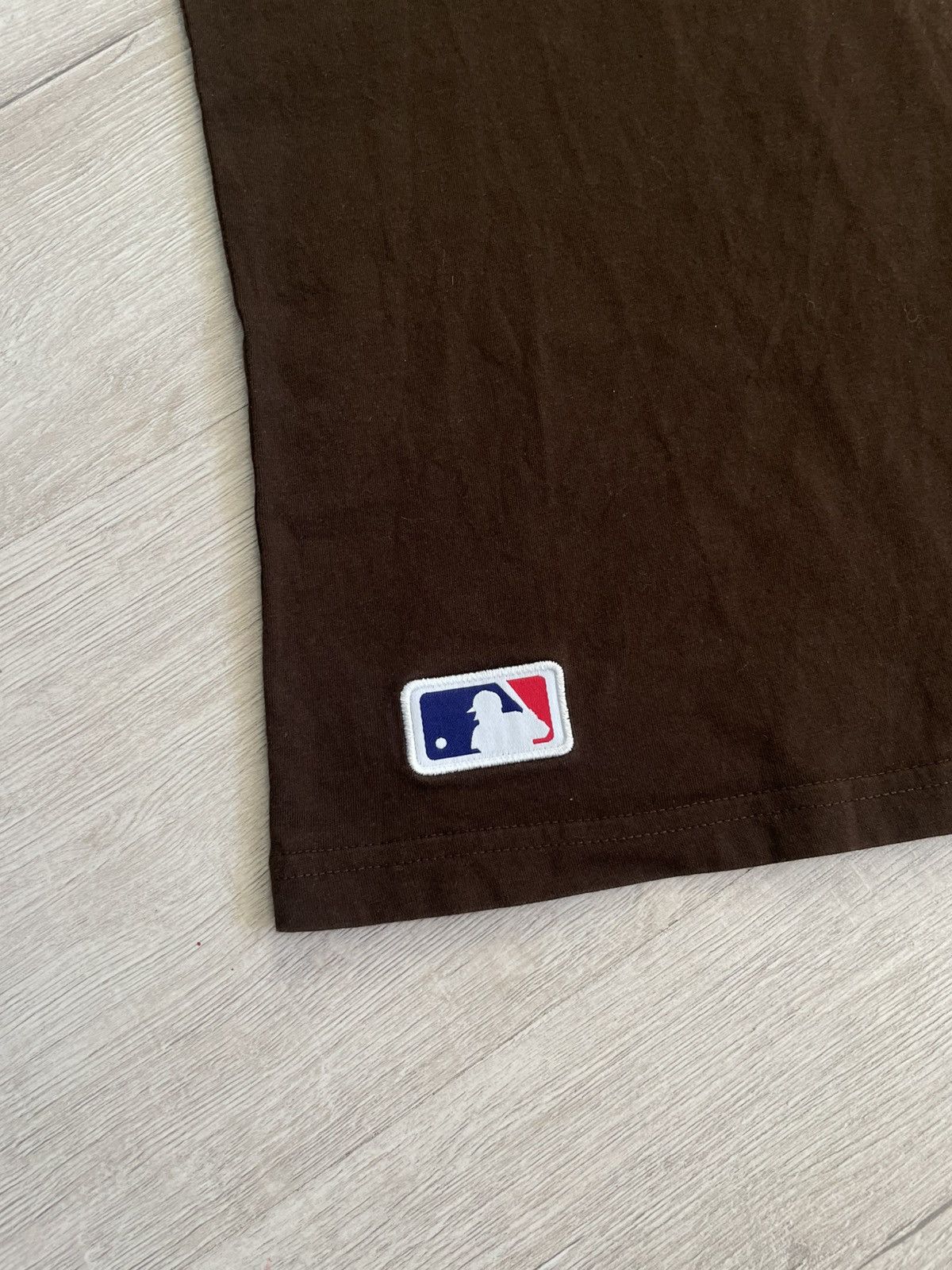 MLB × New Era Boxy Tee New York Yankees Logo New Era T-Shirt Y2k Rap Size US L / EU 52-54 / 3 - 8 Thumbnail
