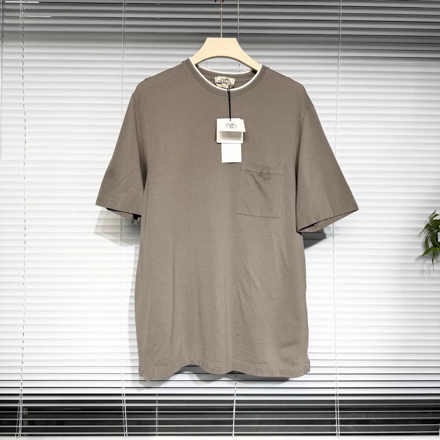Hermes Gray Short-Sleeve Pocket Shirt Size L Size US L / EU 52-54 / 3 - 1 Thumbnail