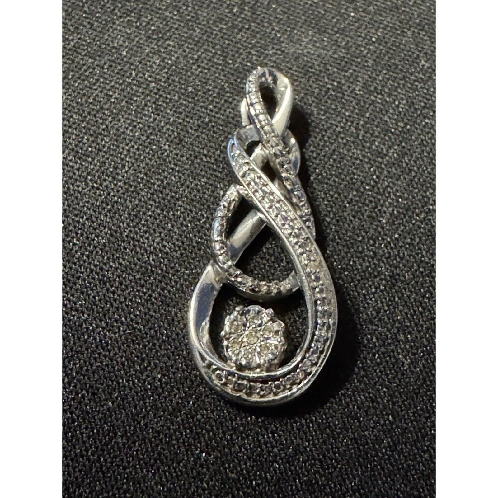Other 925 Sterling Silver Diamond Pendant Middle Stone in Flower Size ONE SIZE - 2 Thumbnail