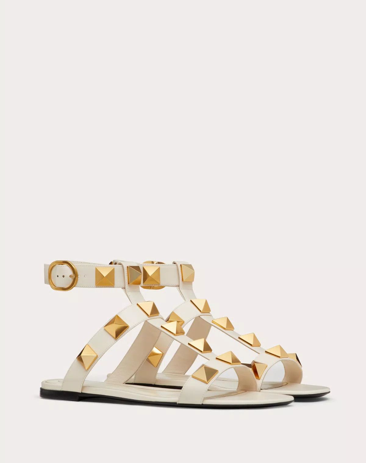 Valentino o1s1wg110625 Roman Stud Flat Calfskin Sandal in White Size US 7.5 / IT 37.5 - 2 Thumbnail