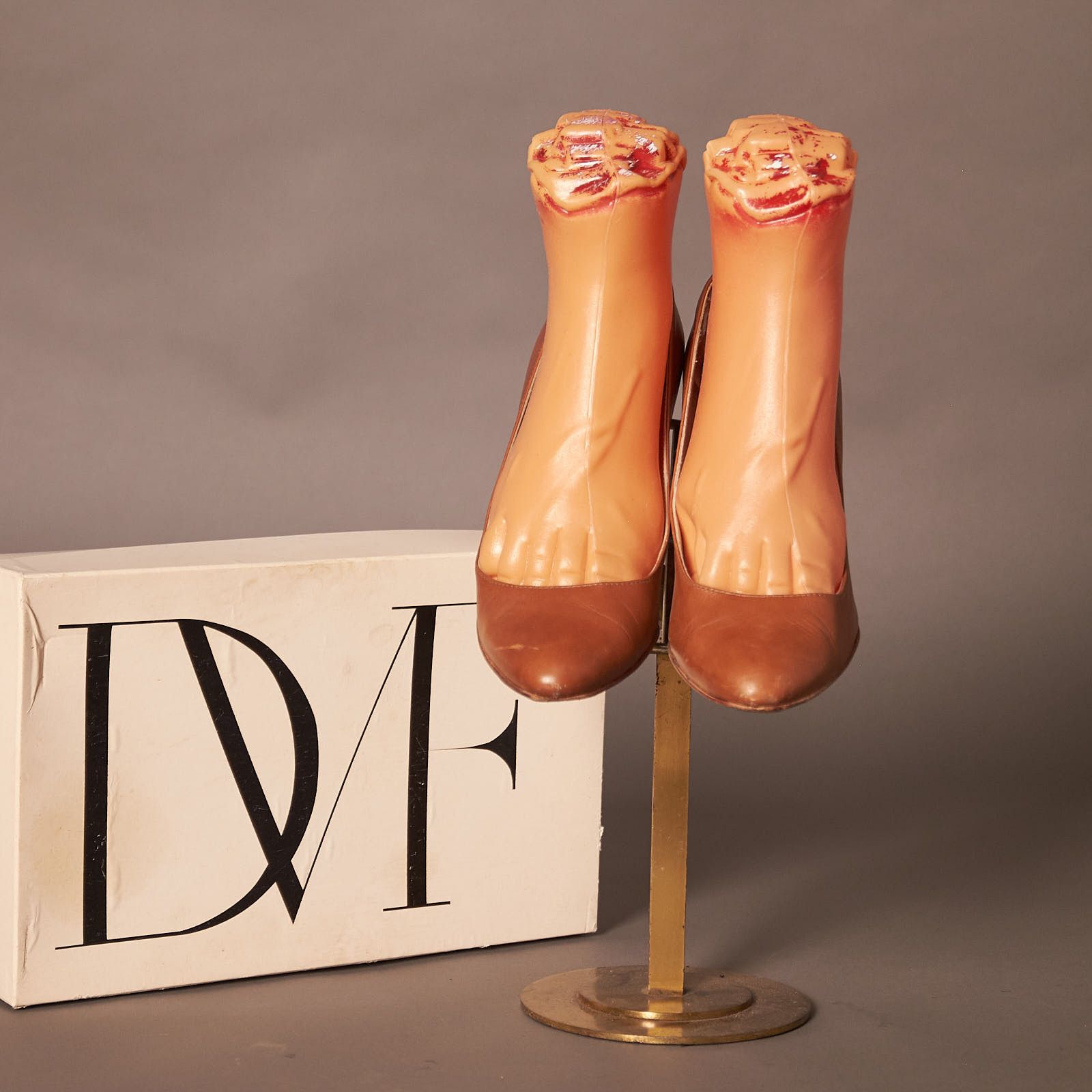 Diane von Furstenberg Vintage Y2K Diane Von Furstenberg Calf Skin Pumps Heels Size US 7.5 / IT 37.5 - 2 Thumbnail