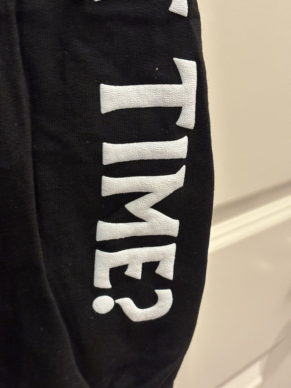 Band Tees 2022 THE KID LAROI End of the World Tour Lips Hoodie - XL Size US XL / EU 56 / 4 - 4 Thumbnail