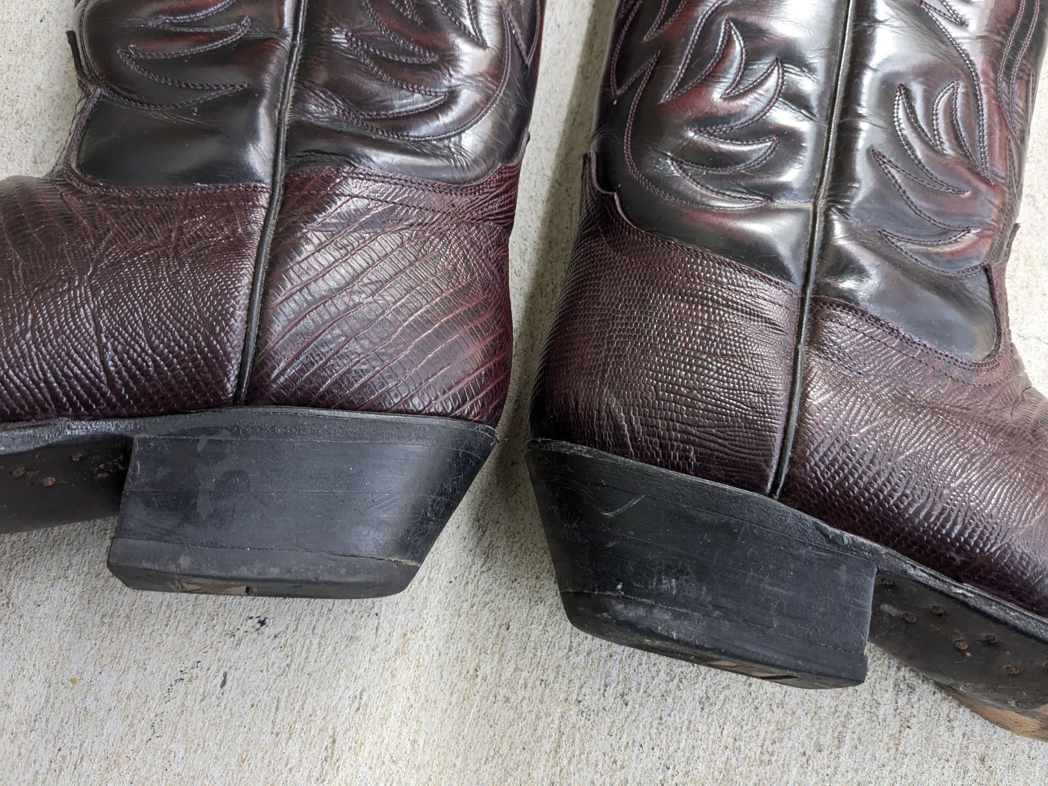 Genuine Leather Cuevas Boots Burgundy Faux Leather Mexico Size US 9.5 / EU 42-43 - 9 Thumbnail