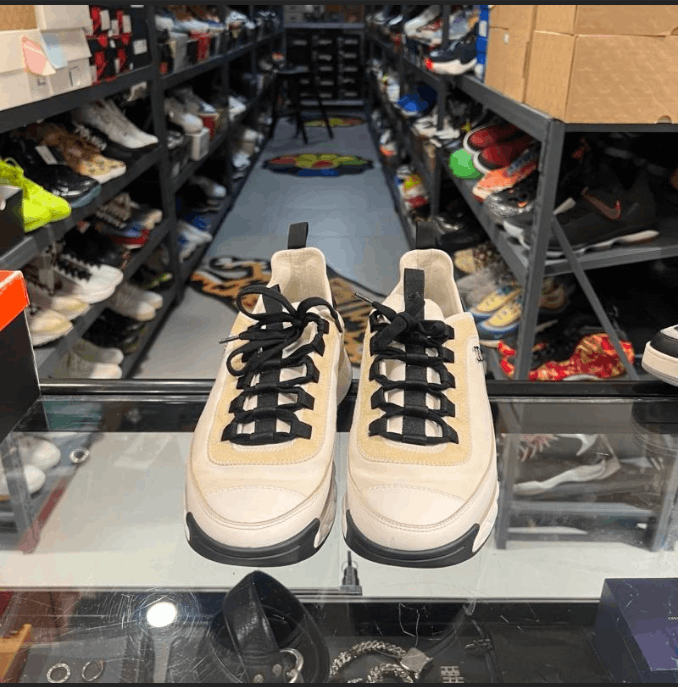Chanel Chanel low-top casual shoes Size US 10 / EU 43 - 2 Thumbnail
