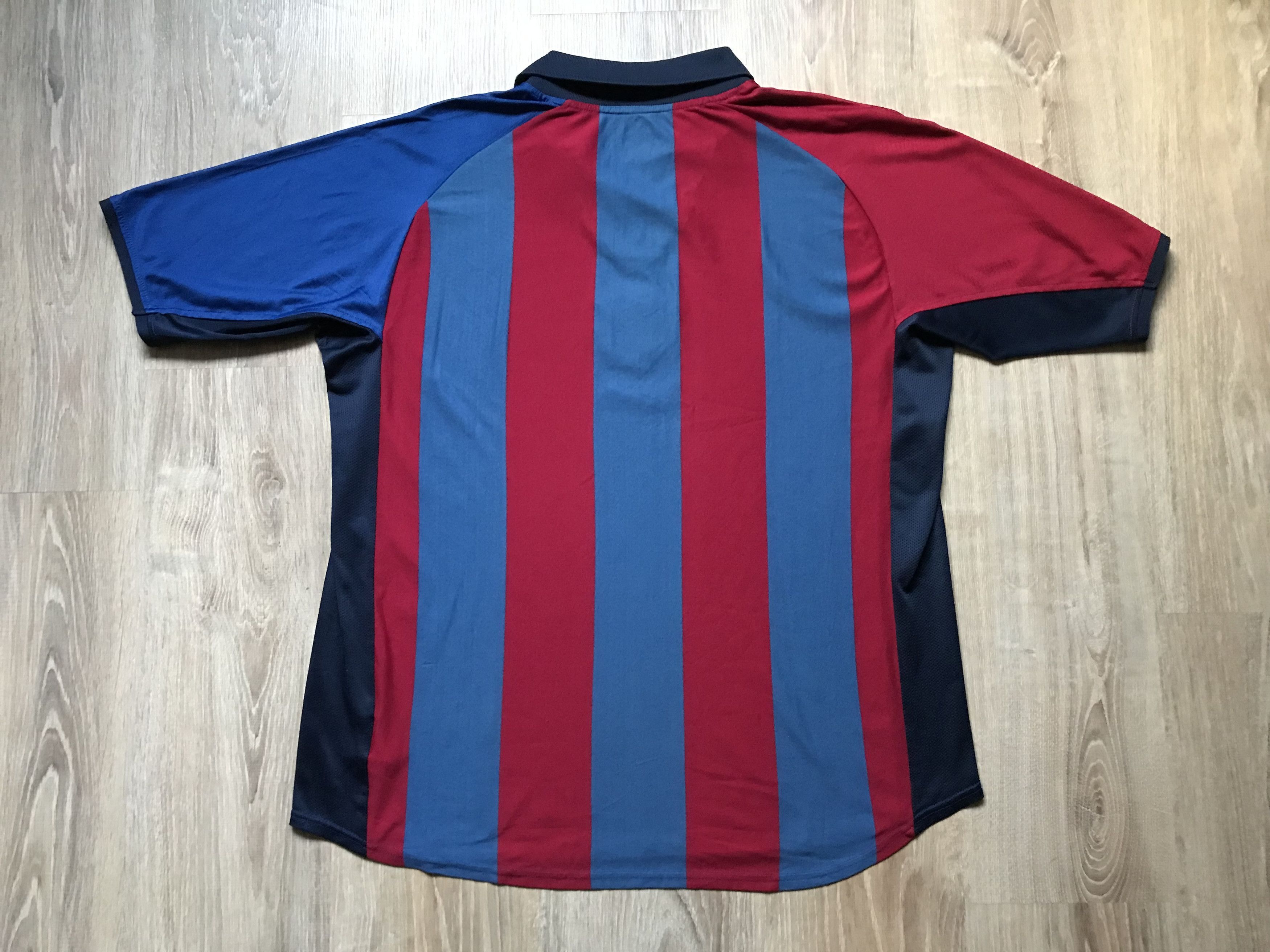 Nike Vintage Nike Barcelona Home Shirt 2001-2002 Size US XL / EU 56 / 4 - 2 Thumbnail