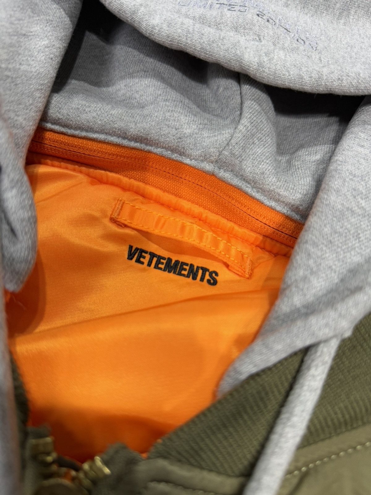 Vetements FW2018 - VETEMENTS - Alpha Industries - Reversible Jacket Size US L / EU 52-54 / 3 - 10 Thumbnail