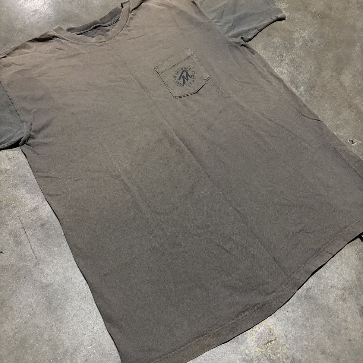 Marlboro Vintage Marlboro Country Store Pocket Tshirt Western Cowboy Size US XL / EU 56 / 4 - 8 Thumbnail