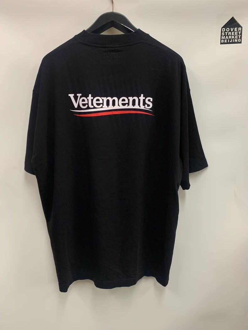 Vetements Vetements Men's short-sleeve T-shirt, size M Size US M / EU 48-50 / 2 - 3 Thumbnail