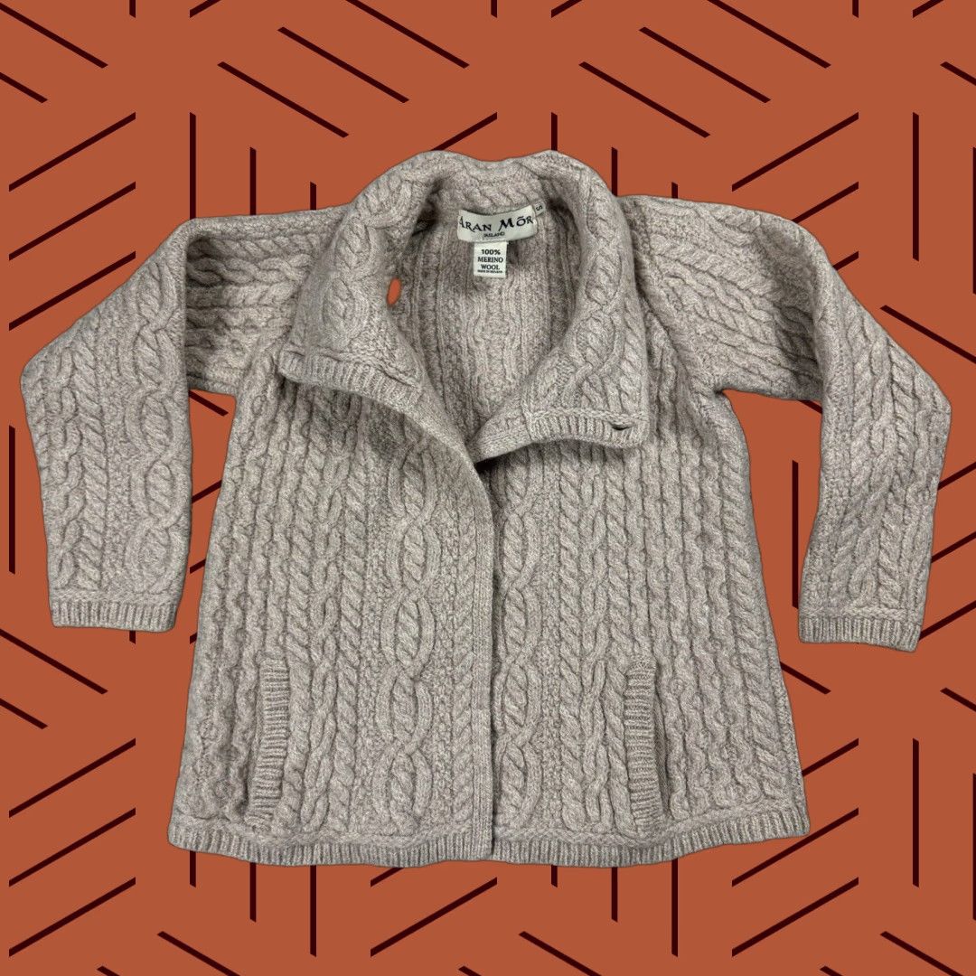 Vintage ARAN MOR IRELAND Women's Wrap Sweater Oatmeal 100% Merino Wool Cable Knit Size S Size S / US 4 / IT 40 - 1 Thumbnail