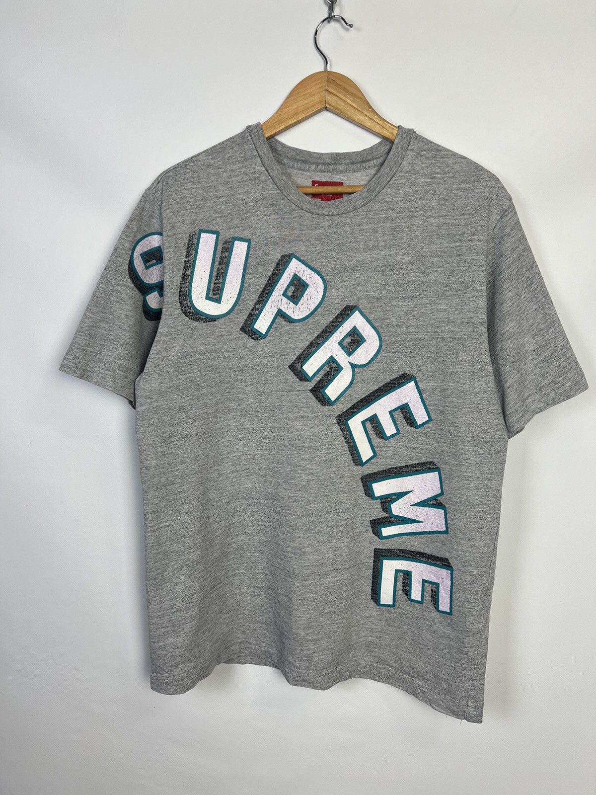 Supreme Supreme Gradient Arc Tee Shirt | Grailed