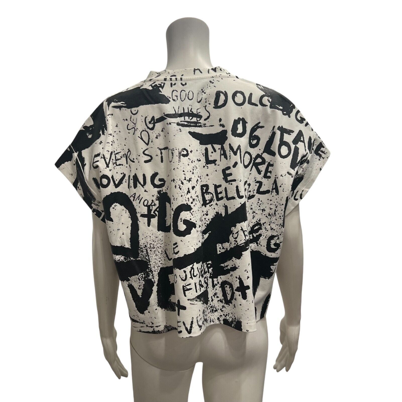Dolce & Gabbana $1175 White Black Graphic Graffiti Cropped T-Shirt Size XL / US 12-14 / IT 48-50 - 7 Thumbnail