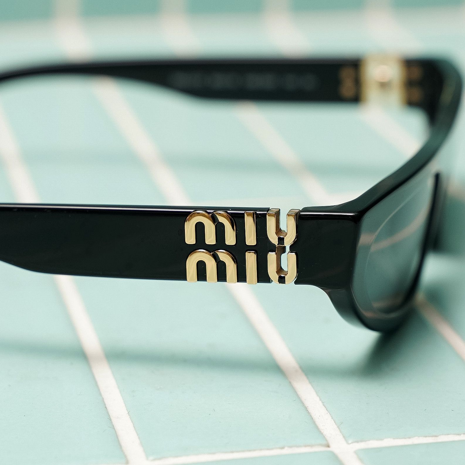 Miu Miu MIU MIU MU 07ZS 1AB5S0 Sunglasses BLACK Size ONE SIZE - 5 Thumbnail