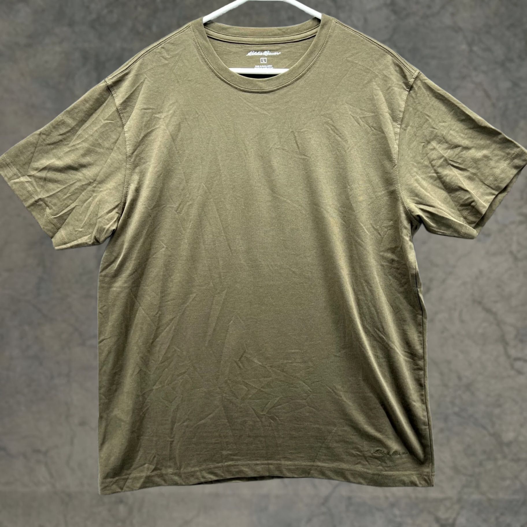 Eddie Bauer VINTAGE Eddie Bauer Shirt Mens Large Green Olive Casual Tee Crewneck Lightweight Top Regular Fit Short Sleeve Logo 90s? Size US L / EU 52-54 / 3 - 1 Thumbnail
