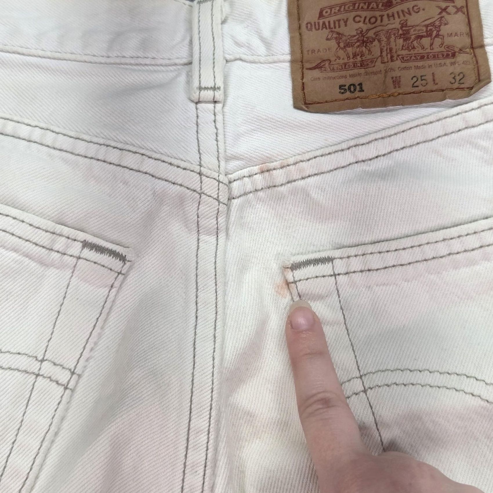 Levi's VINTAGE Levi's 501 Jeans Womens White Button Fly 20x27 90s Fits Regular High Rise Denim 100% Cotton United States Womens Size 42" / US 20 - 6 Thumbnail