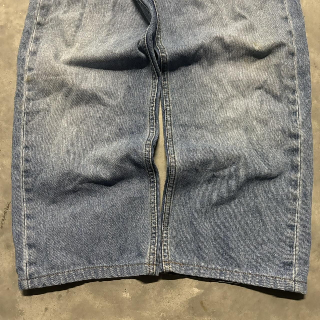 Levi's × Vintage Crazy Vintage Y2K/2000s Grunge Levi’s Faded Medium Wash Essential Denim Jeans! Size US 36 / EU 52 - 6 Thumbnail