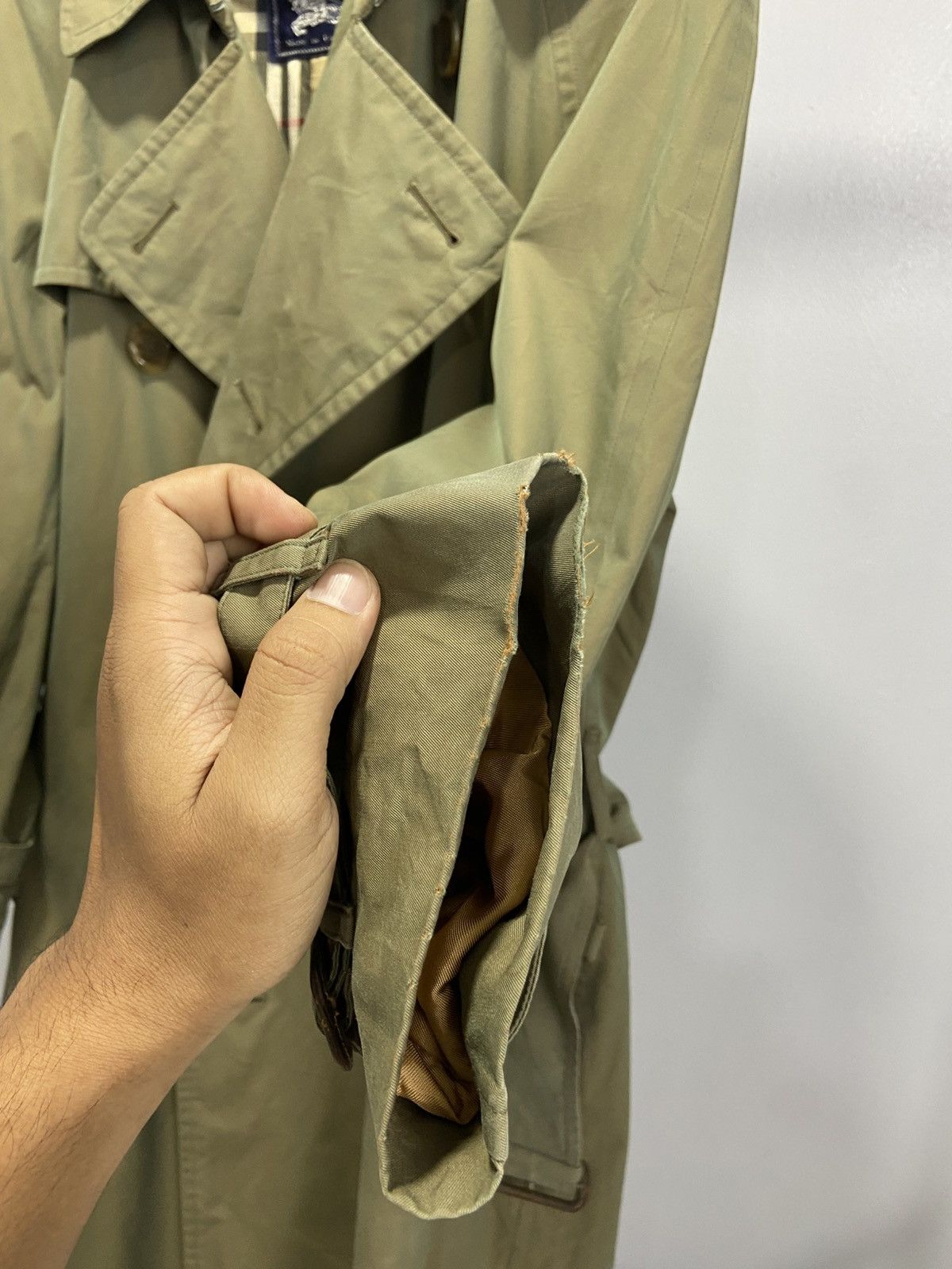 Burberry Vintage Burberrys Nova check Trench Coat Made in England Size US M / EU 48-50 / 2 - 10 Thumbnail