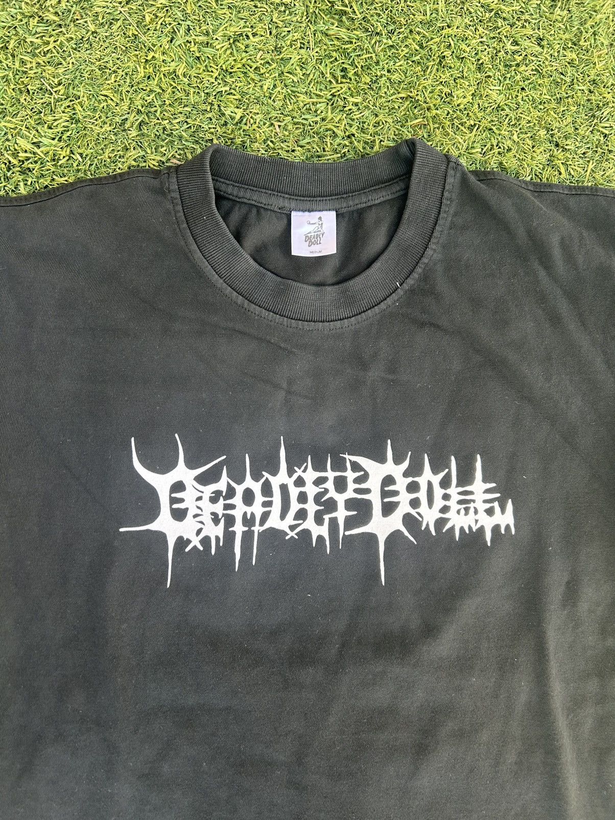 Deadly Doll DEADLY DOLL X KEN CARSON COMPLEXCON EXCLUSIVE TEE Size US M / EU 48-50 / 2 - 2 Thumbnail