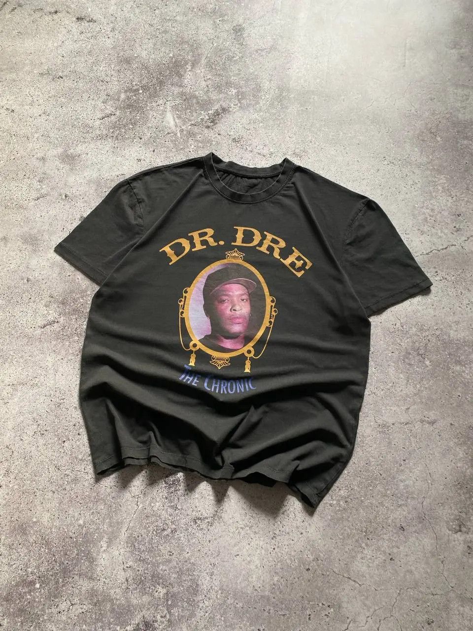 Vintage VINTAGE 2000s DR. DRE “THE CHRONIC” ALBUM FADED RAP T SHIRT Size US XL / EU 56 / 4 - 2 Thumbnail