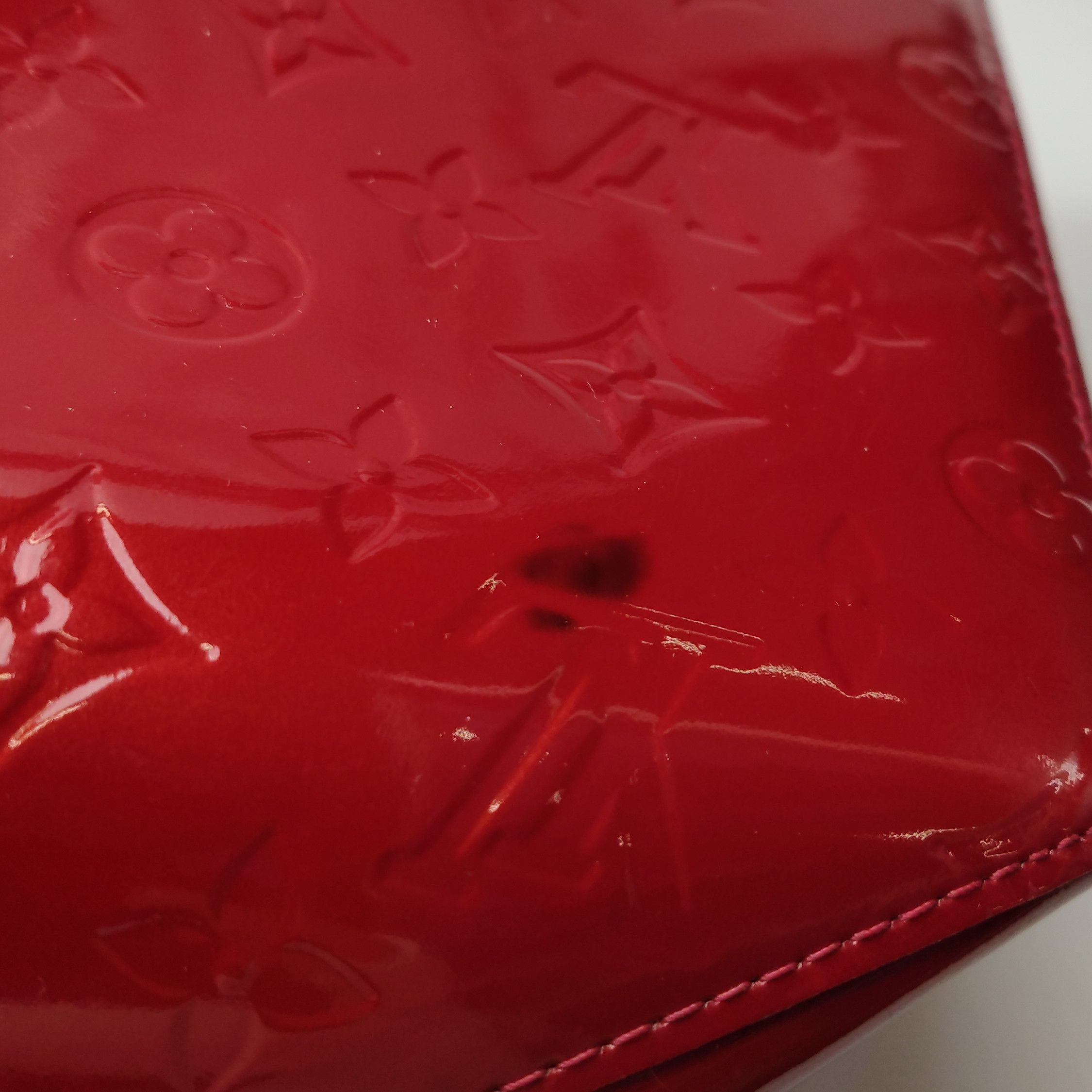 Louis Vuitton Louis Vuitton (LV) Bellevue patent leather vegetable tanned Size ONE SIZE - 6 Thumbnail