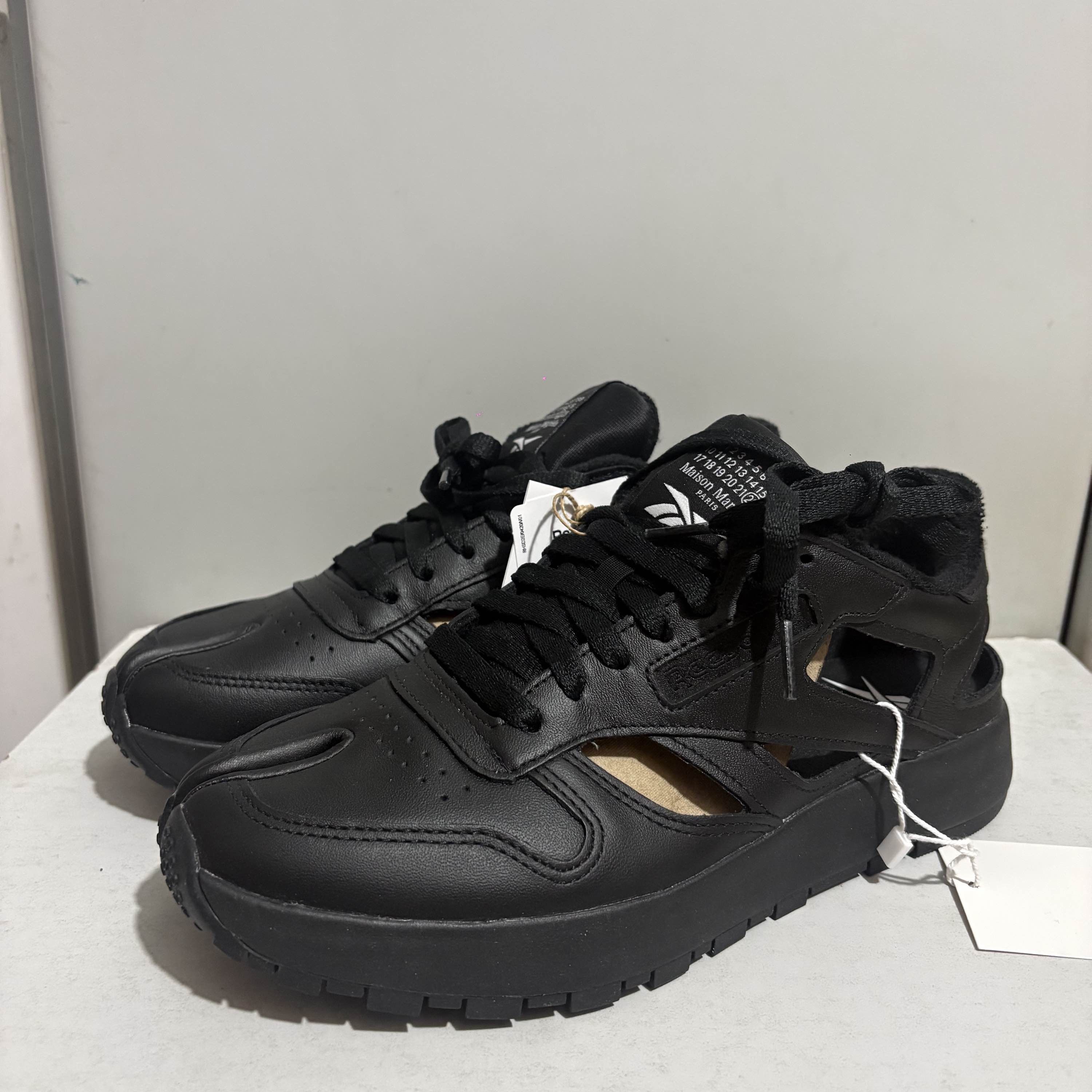 Reebok Maison Margiela x Reebok Tabi Decortique Low Sneakers US 7.5 Size US 7 / EU 40 - 1 Thumbnail