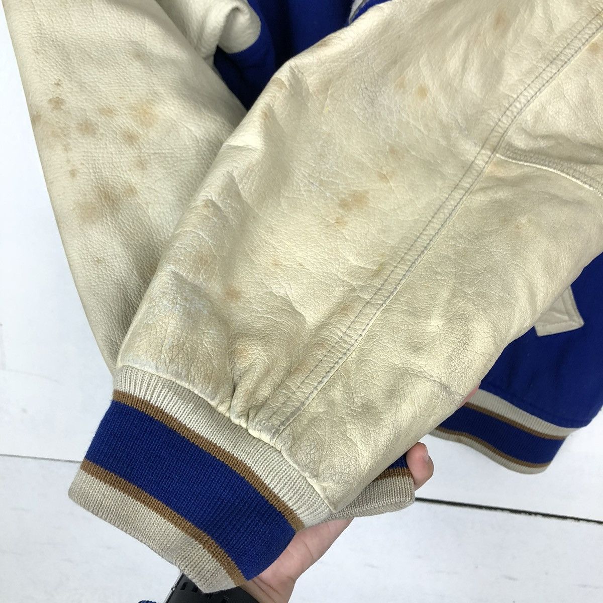 Guess 📌ACCEPT BINDING OFFER📌VINTAGE GUESS LEATHER VARSITY JACKET Size US L / EU 52-54 / 3 - 13 Thumbnail