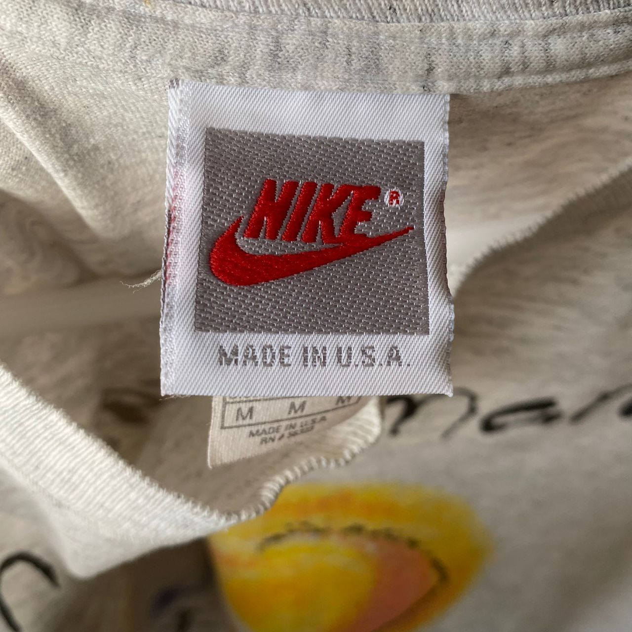 Nike Vintage 90s Nike Marathon Honolulu Finisher 1993 Tshirt Size US L / EU 52-54 / 3 - 13 Thumbnail