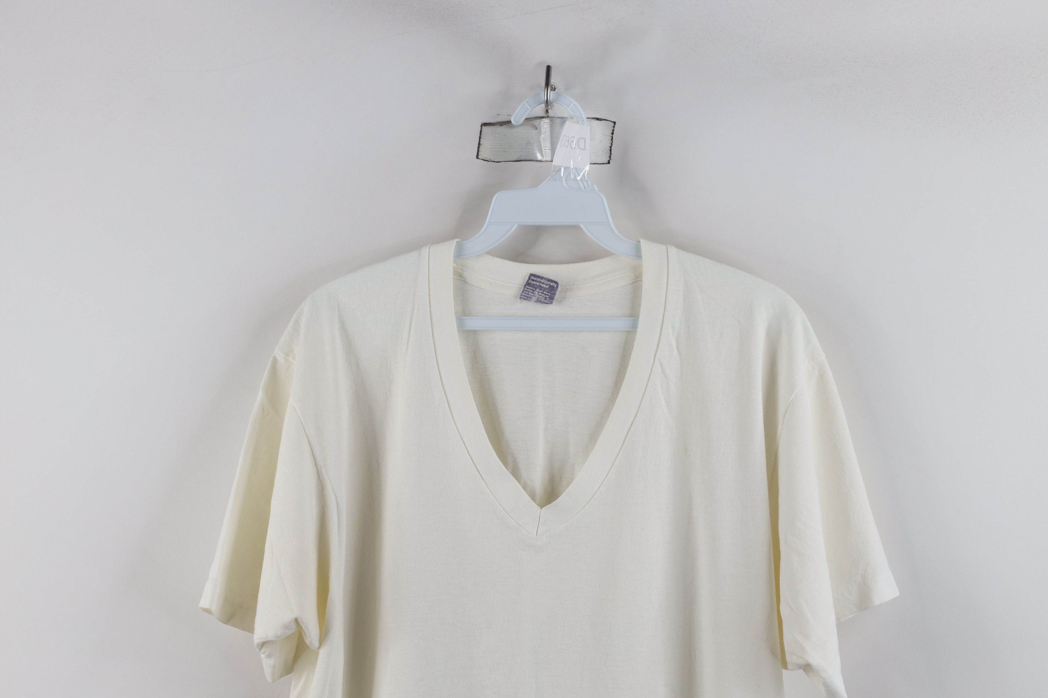 Vintage Vintage 70s Streetwear Blank Cotton V-Neck T-Shirt White USA Size US XL / EU 56 / 4 - 2 Thumbnail