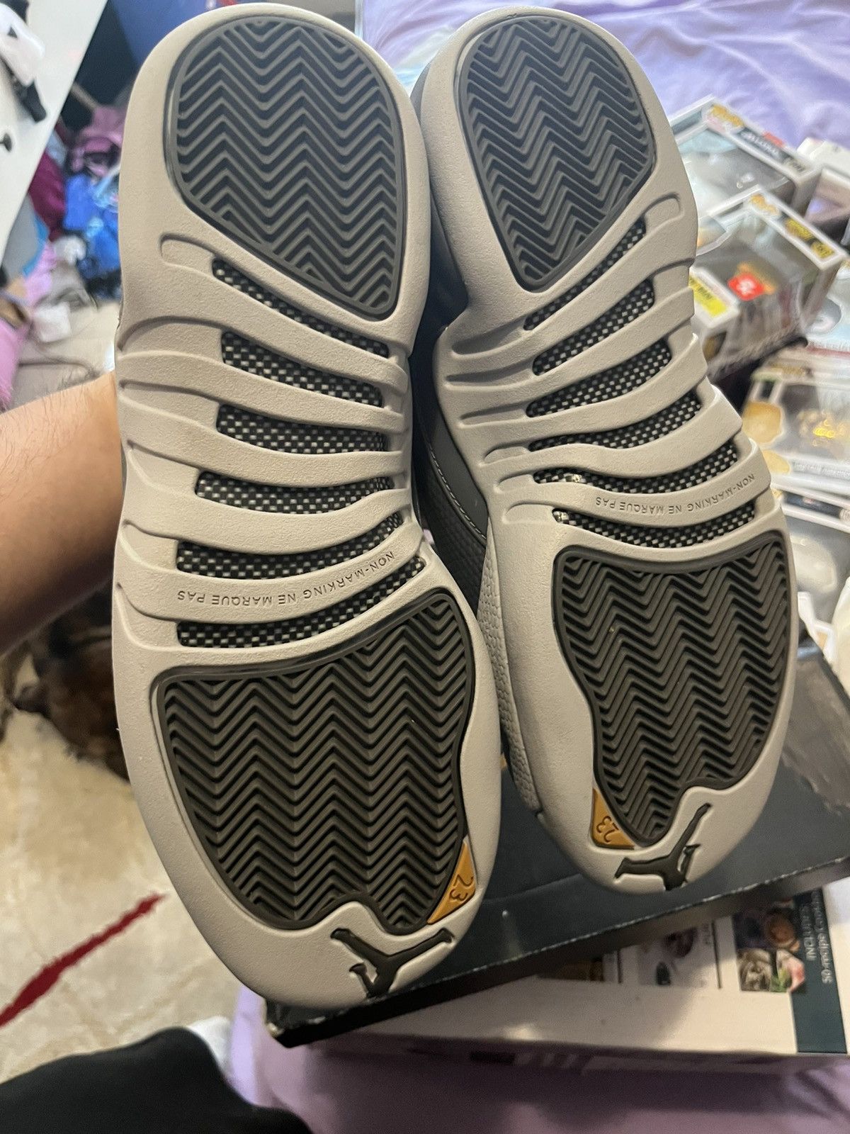 Jordan Brand Wolf grey 12s Size US 7 / EU 40 - 2 Thumbnail