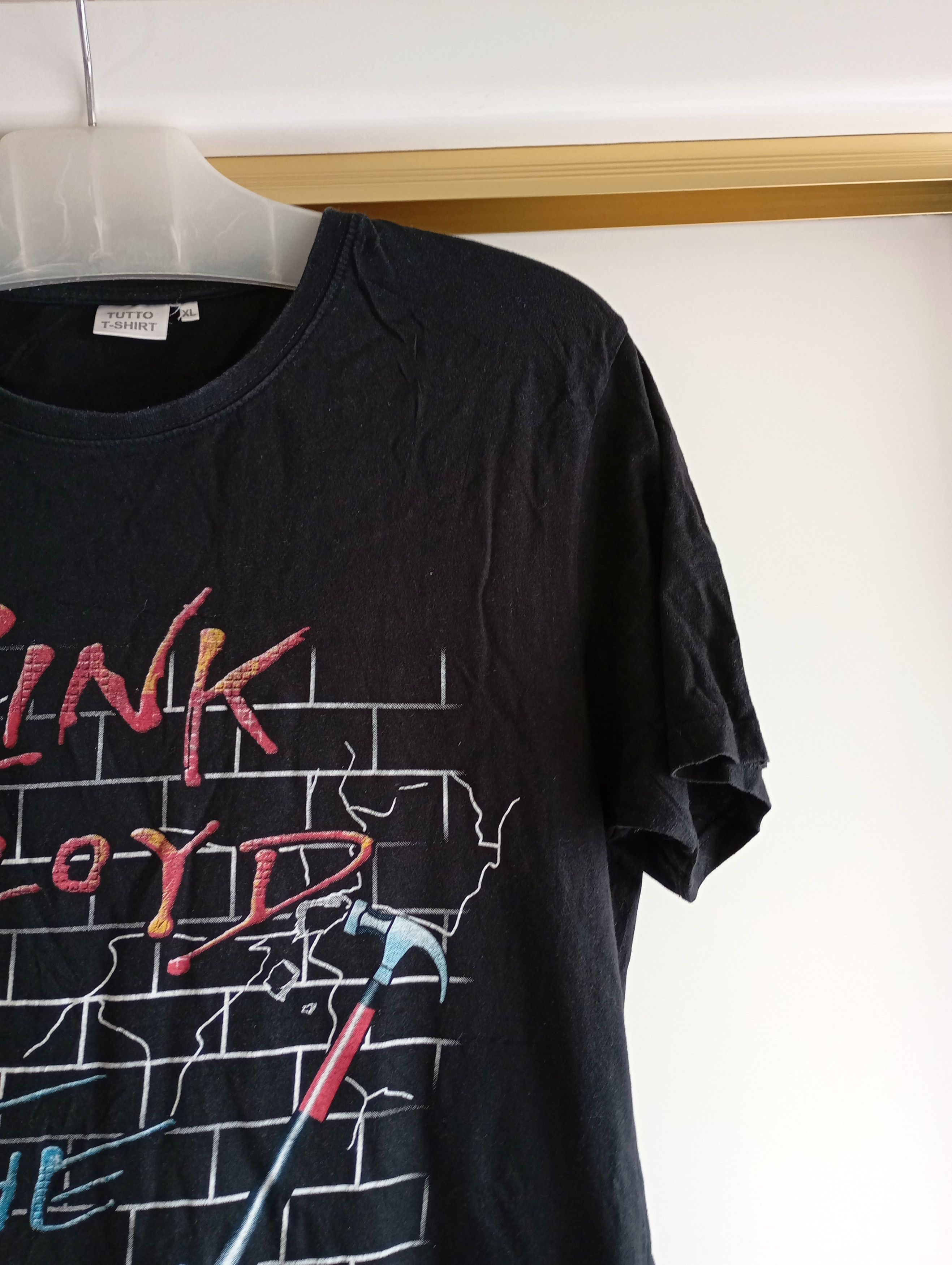 Band Tees Vintage 90s Pink Floyd The Wall Album Tshirt Size US XL / EU 56 / 4 - 5 Thumbnail