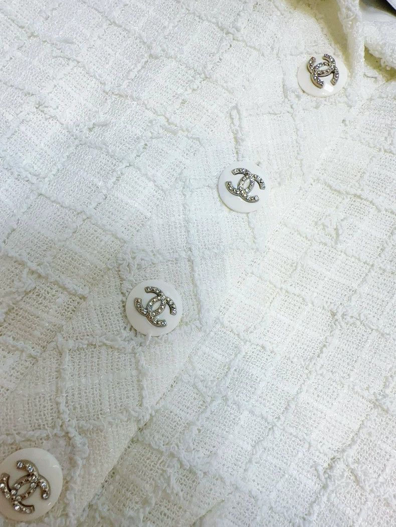 Chanel Chanel 21C early spring show white lace flower pocket long Size XS / US 0-2 / IT 36-38 - 5 Thumbnail