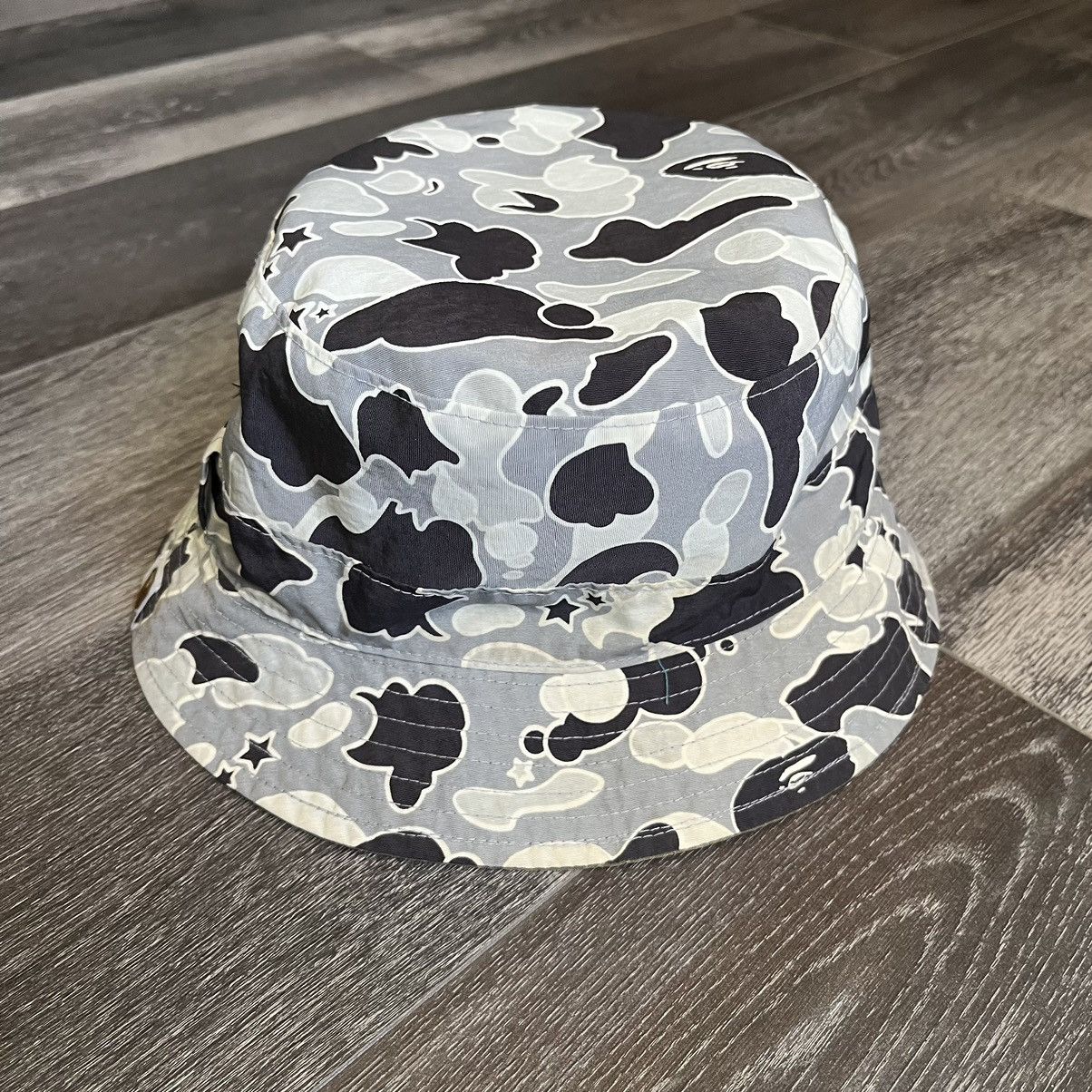image of A Bathing Ape Bapesta Psyche Camo Bucket Hat Reversible Bape in Grey Camo, Men's