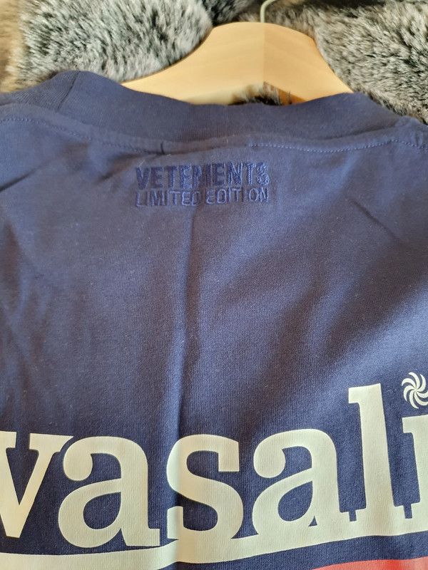 Vetements Vetements SS20 Gvasalia T-Shirt Size US S / EU 44-46 / 1 - 5 Thumbnail