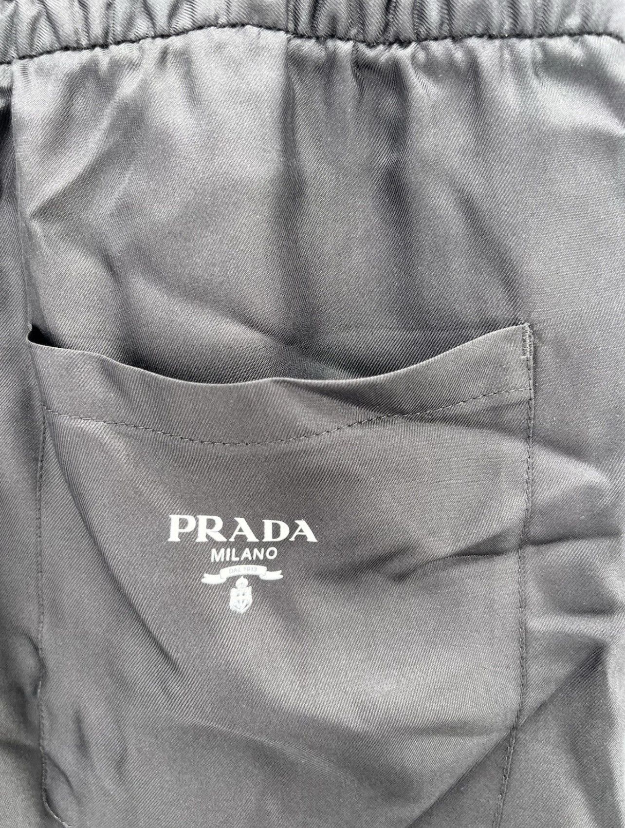 Prada Brand New Prada Silk Logo Shorts Size L RRP $1000 Size US 34 / EU 50 - 4 Thumbnail