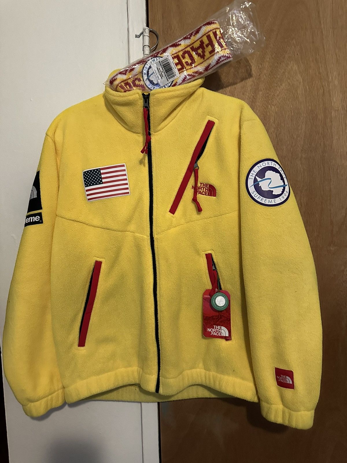 Supreme supreme trans fleece Size US M / EU 48-50 / 2 - 8 Thumbnail