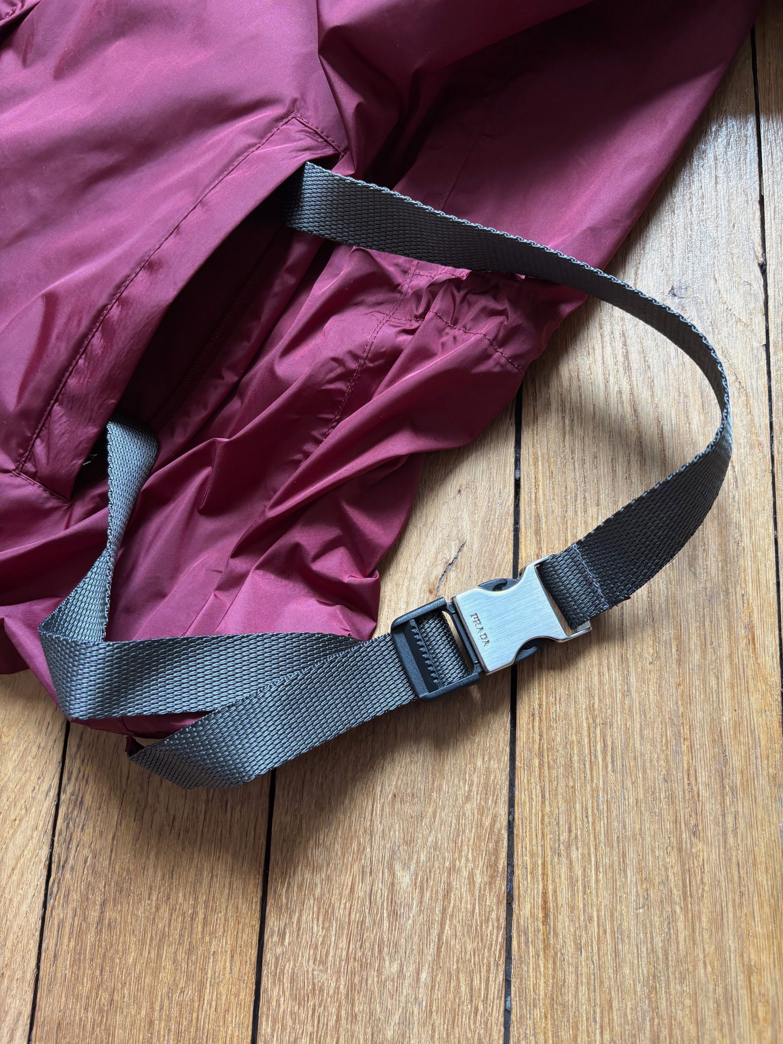 Prada Prada burgundy nylon jacket art. 108186 Size L / US 10 / IT 46 - 8 Thumbnail